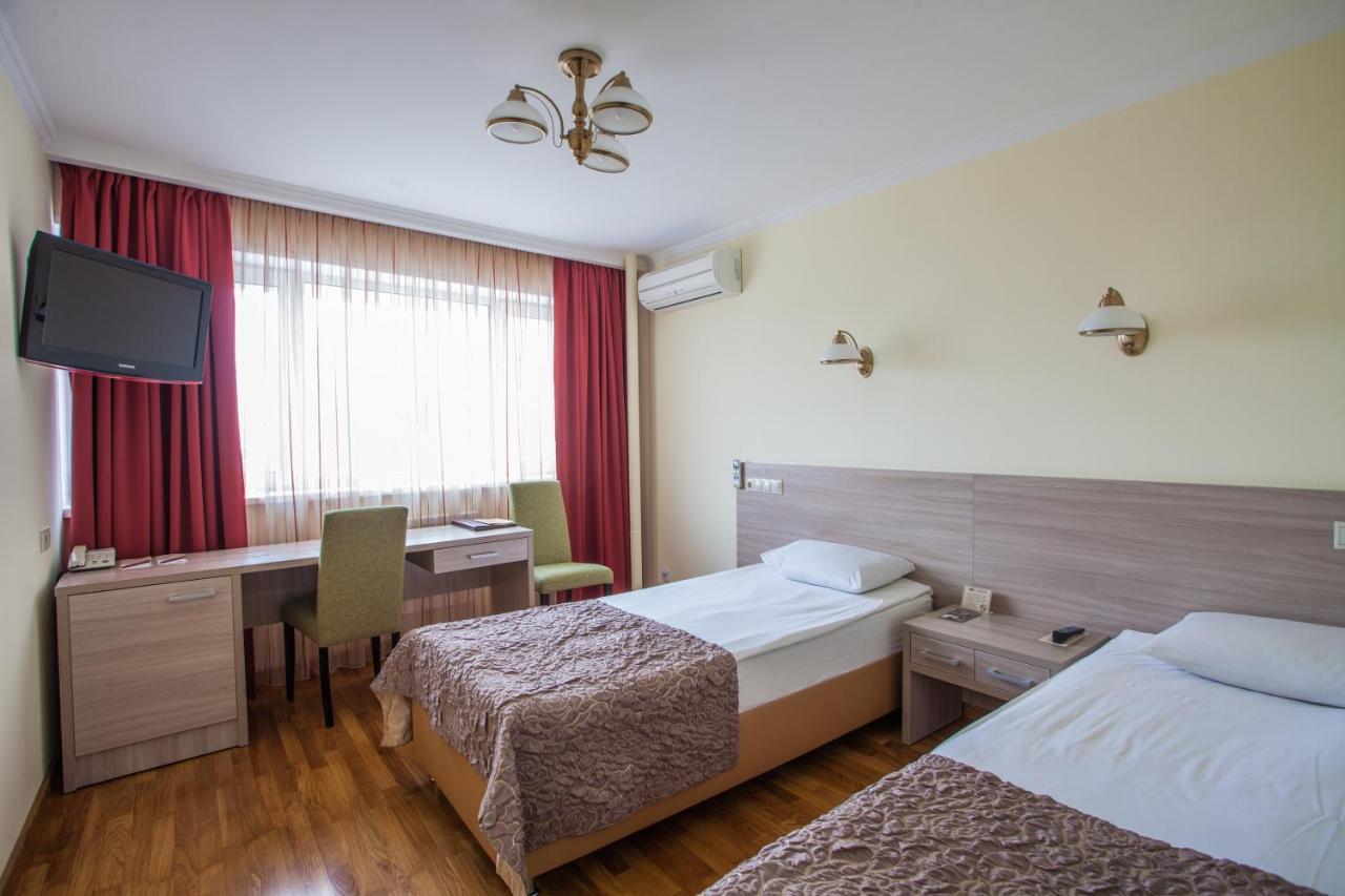 Hotel Krasnojarsk Zewnętrze zdjęcie