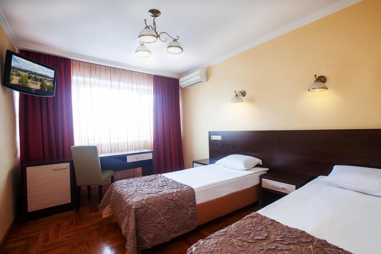 Hotel Krasnojarsk Zewnętrze zdjęcie