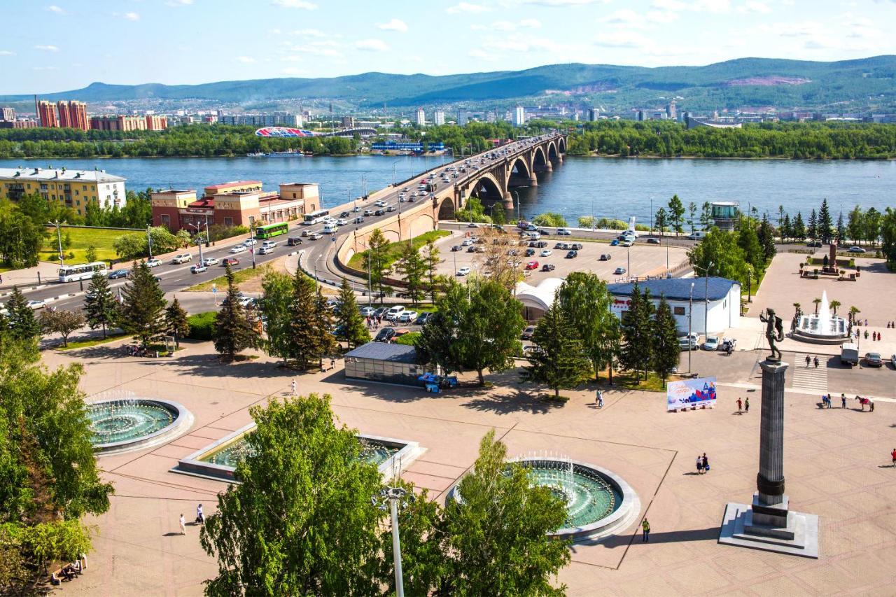 Hotel Krasnojarsk Zewnętrze zdjęcie